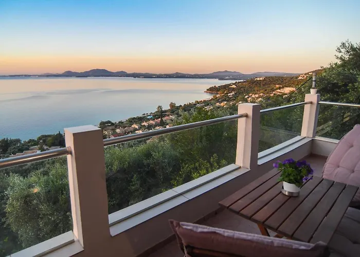 Lejlighed Breathtaking Views Mparmpati