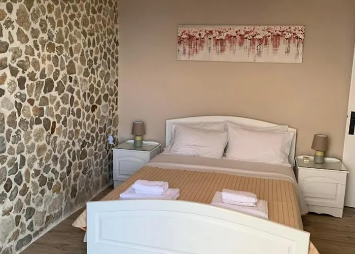 Lejlighed Breathtaking Views Mparmpati